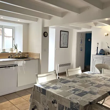 Danube Gilles Croix De Vie *