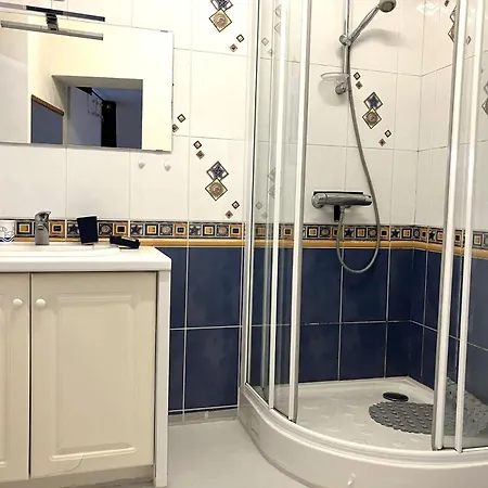 Danube Gilles Croix De Vie فيلة